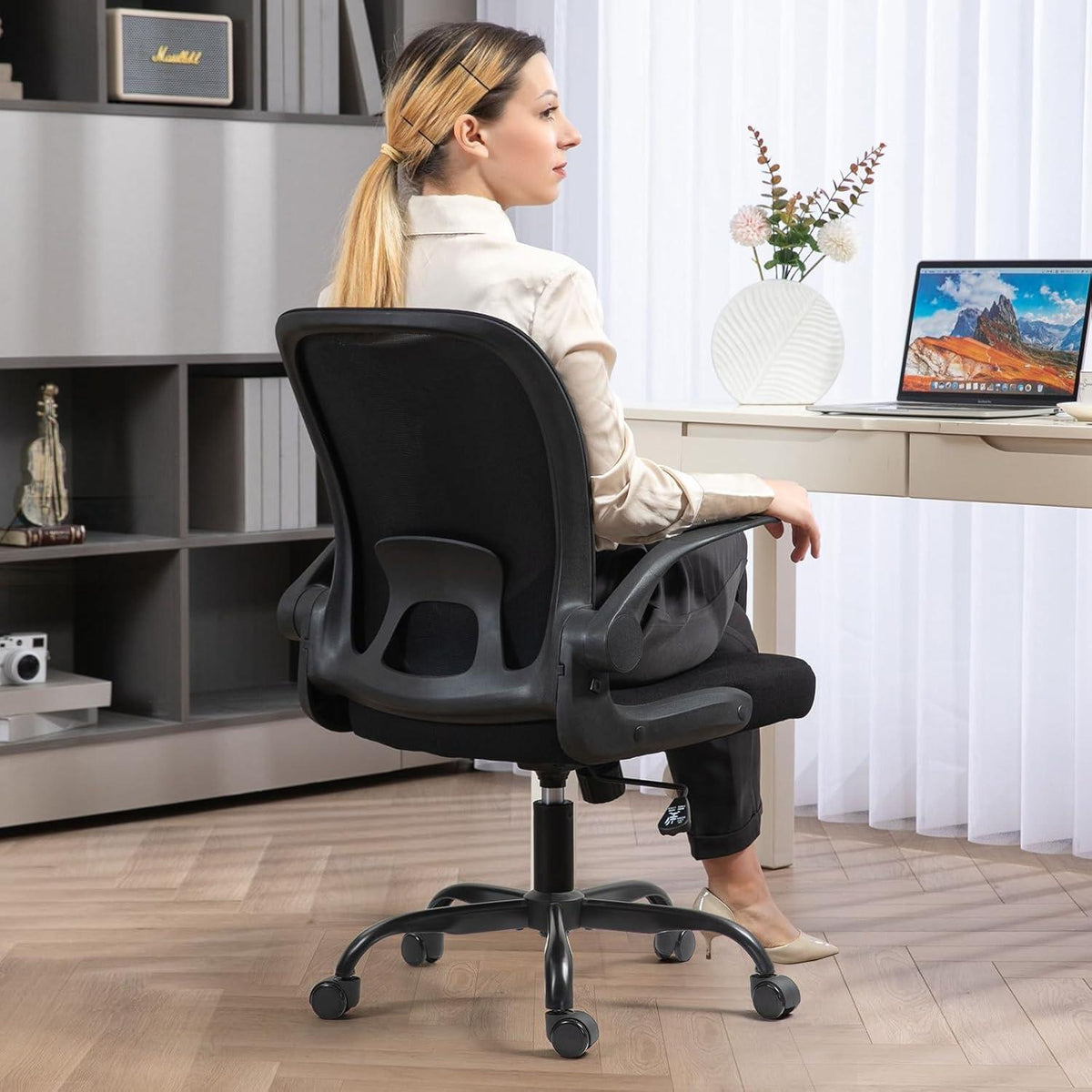 Ergonomischer Bürostuhl mit Armlehnen, einfache Montage, hochwertige Materialien