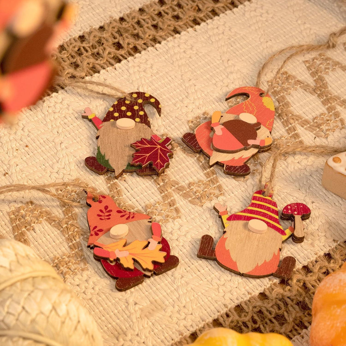 Holzanhänger Herbst Deko Zwerg Pilz Ahornblatt 12er Set