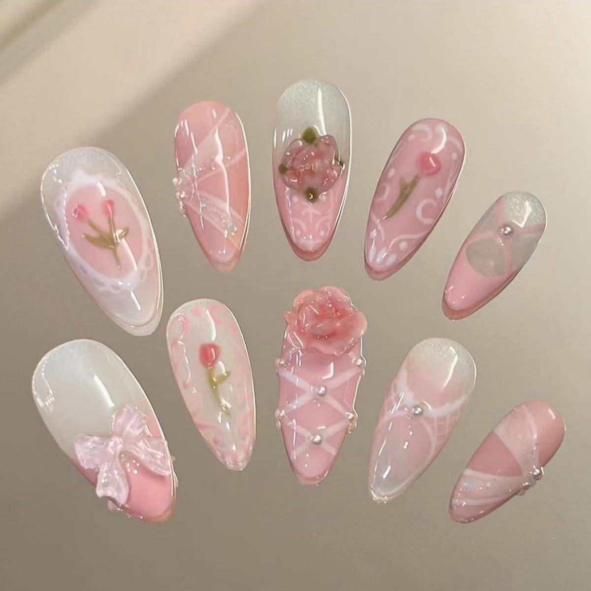 24er Set Cute Nagelkappen mit 3D Charms, Glitter, Strass