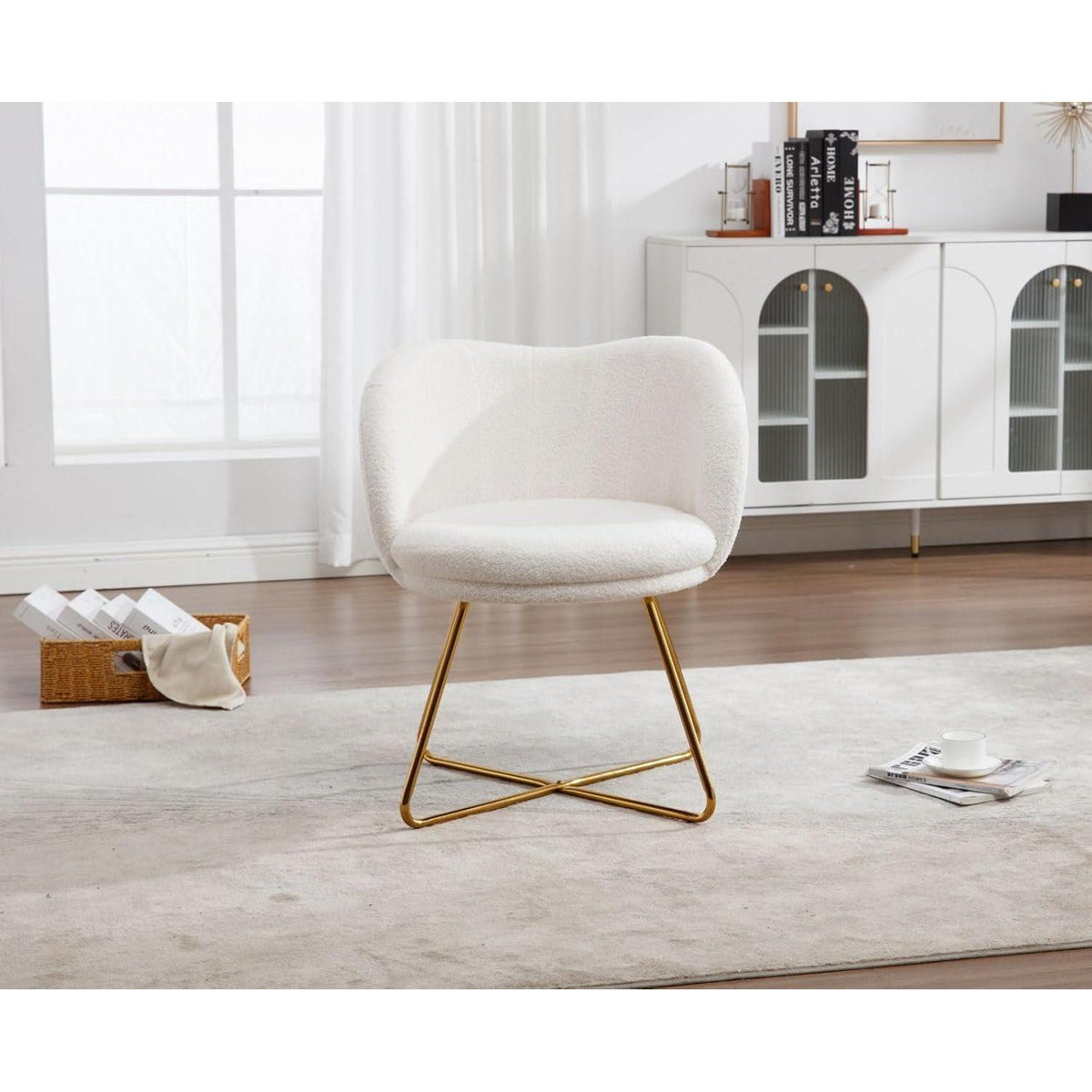 Weißer Kunstfell Sessel – Modern & Bequem für Wohnzimmer
