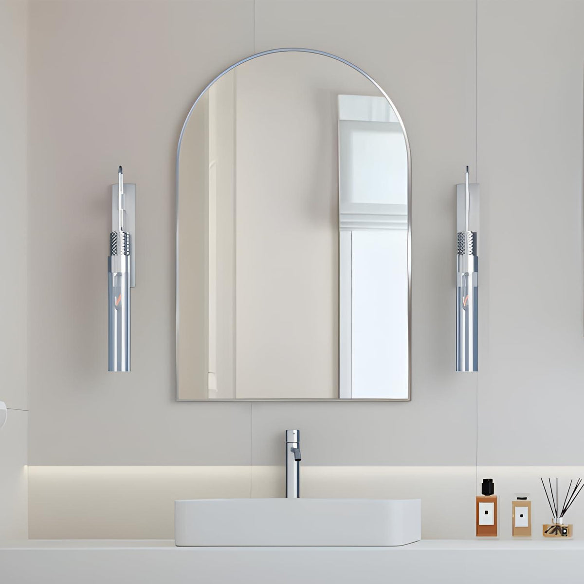 Gewölbter Wandspiegel 60x90 cm mit Metallrahmen – Silber