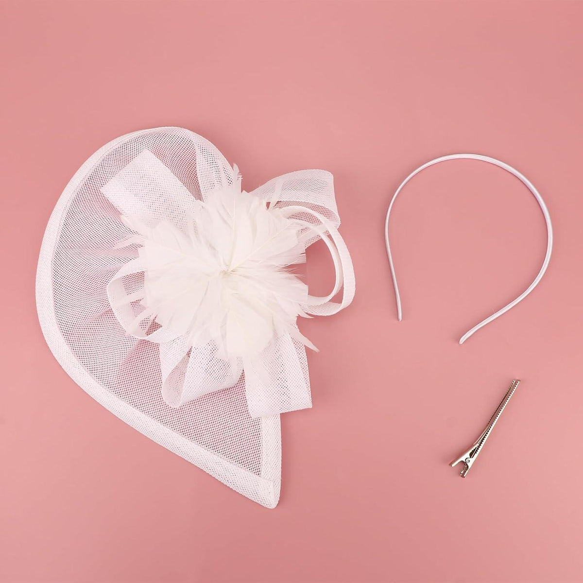 Fascinator Hut Damen mit Schleier & Federblume – Weiß