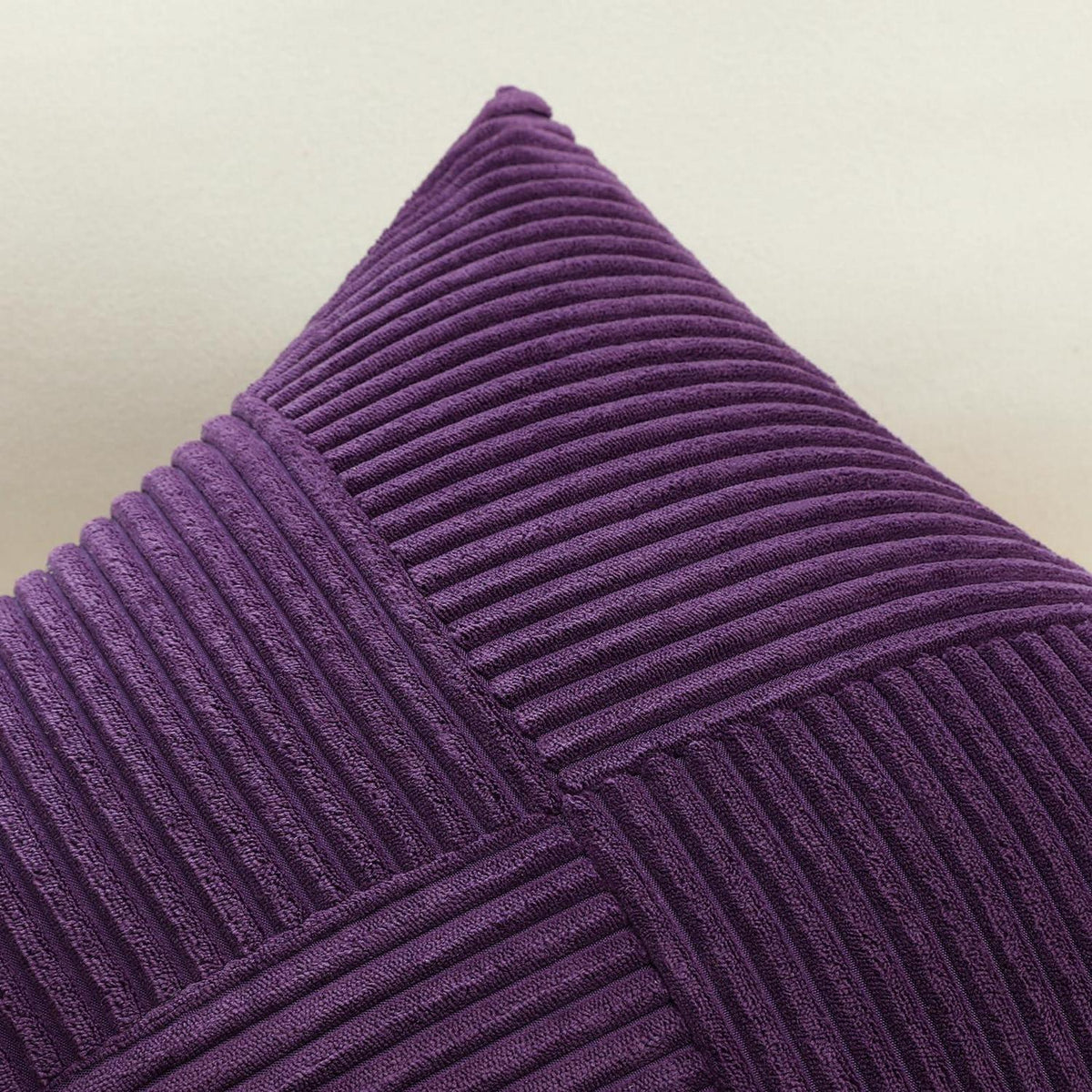 Cord Kissenbezug Violett 60x60 cm - 2er Set gestreift