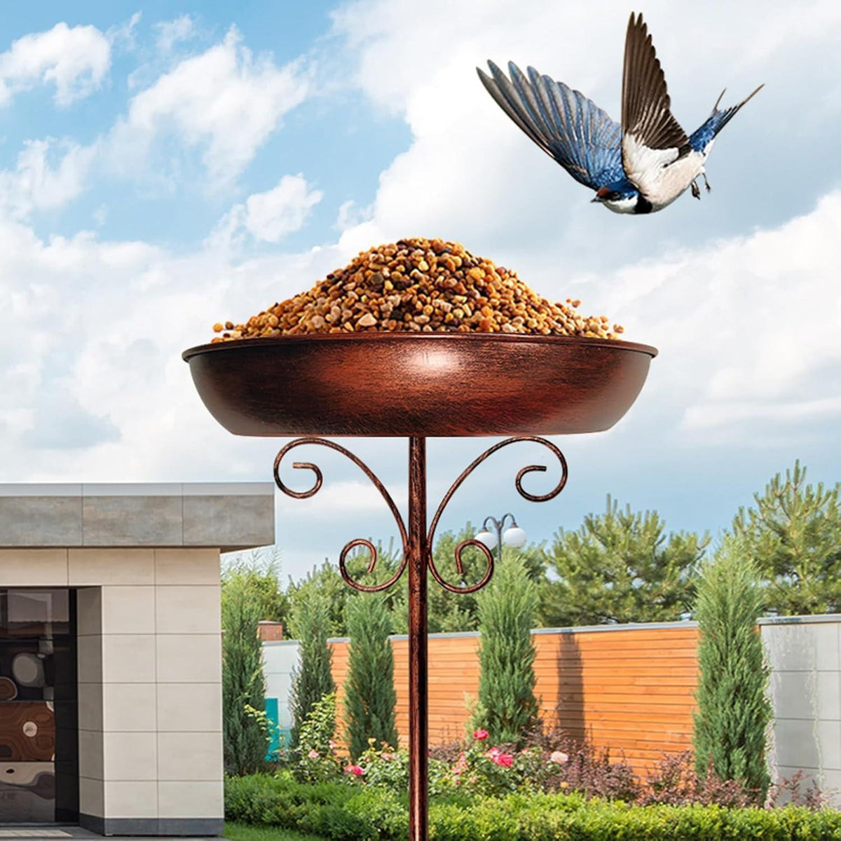 Stehende Vogeltränke aus Metall – Winterfestes Vogelbad für den Garten