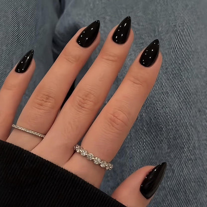 Schwarz Mandel Press On Nails - 30 Stück Kurz & Elegant