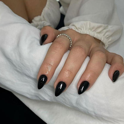 Schwarz Mandel Press On Nails - 30 Stück Kurz & Elegant