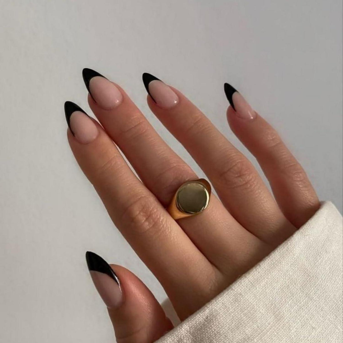 Schwarz Mandel Press On Nails - French Tip Nägel zum Aufkleben