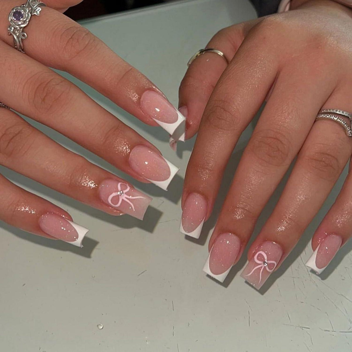 24er Set French Bow Aufklebe Nägel – Weiß Rosa Maniküre DIY