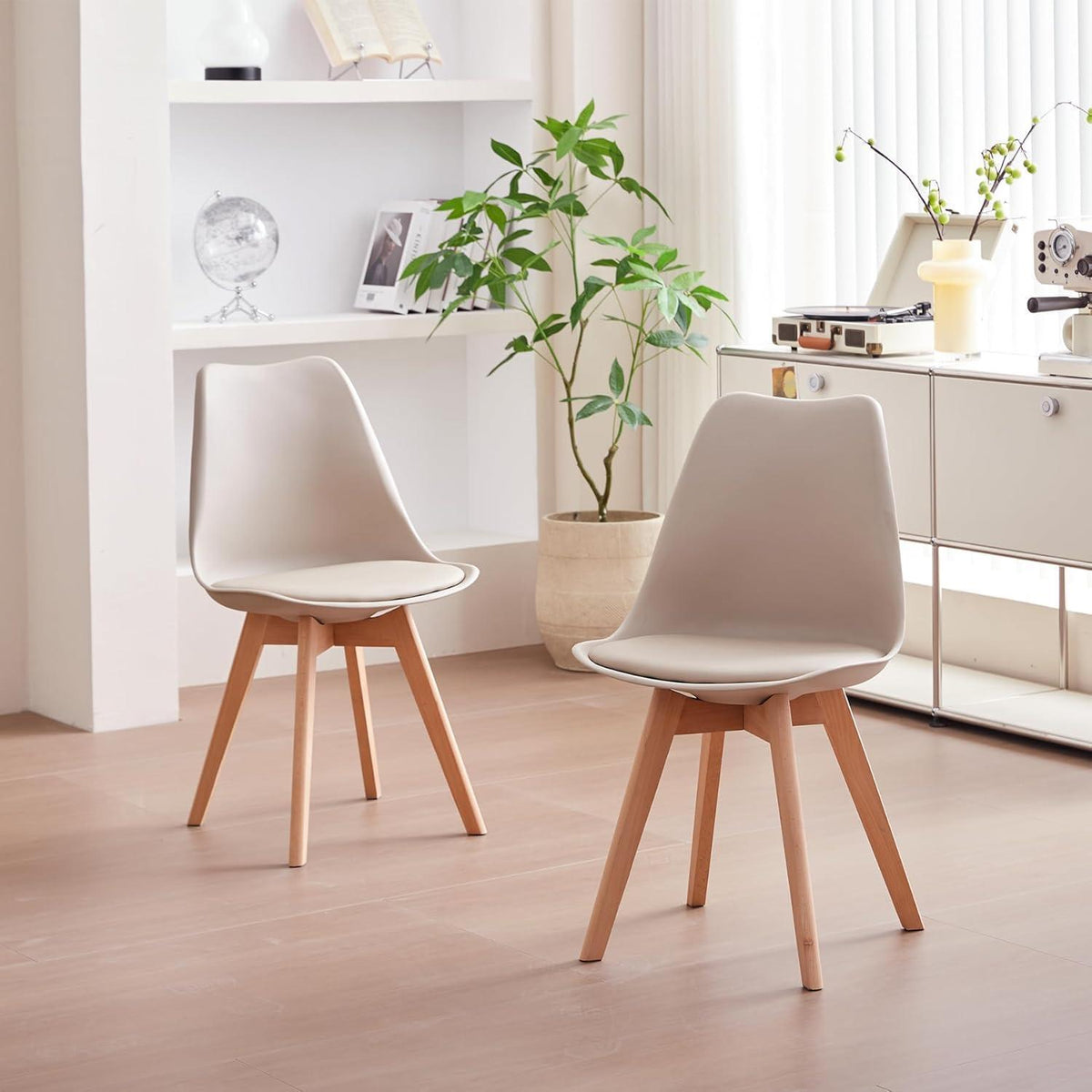 Esszimmer-Set: Esstisch (110x70cm) mit 6 skandinavischen Stühlen