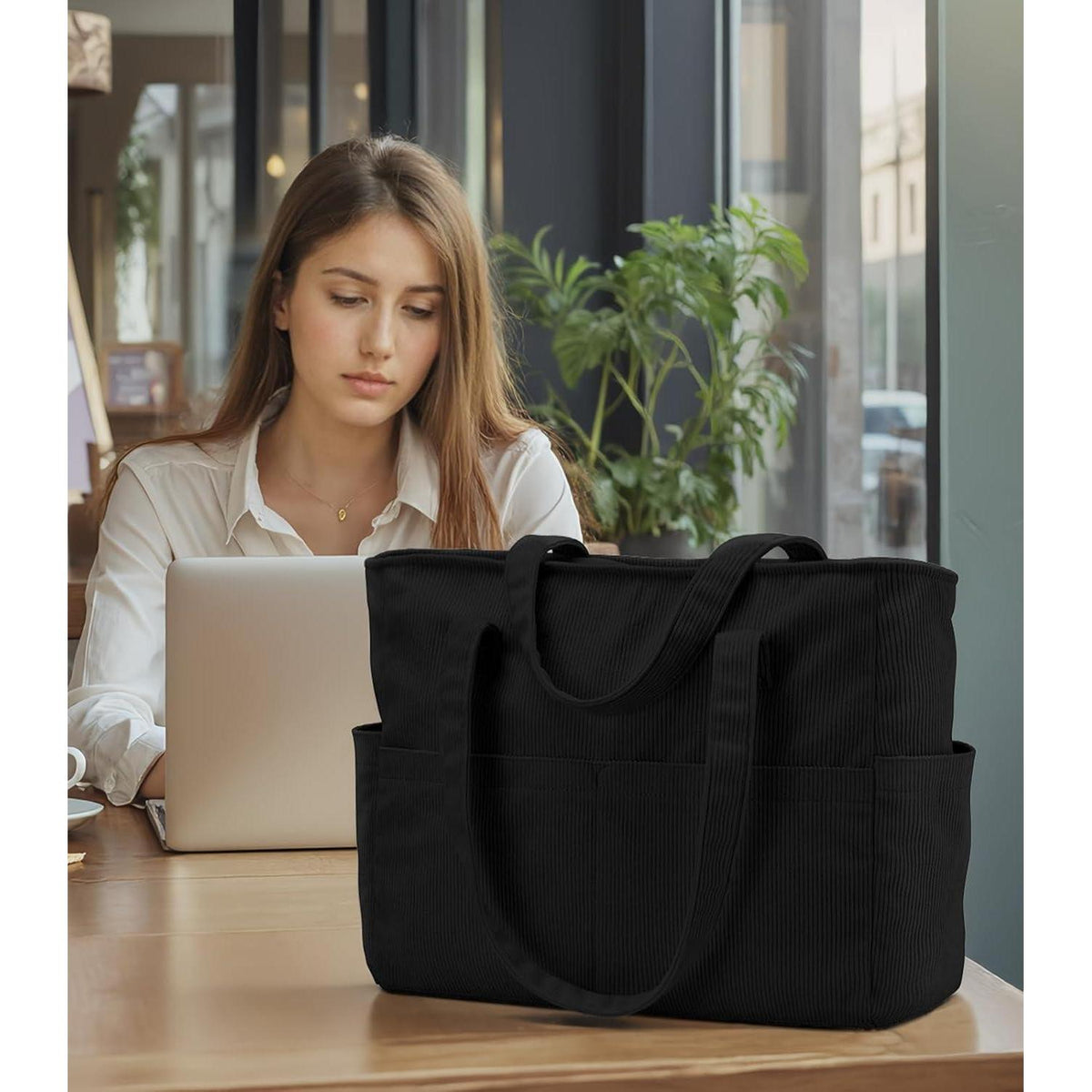 Große Cord Umhängetasche mit Laptopfach - Schwarz