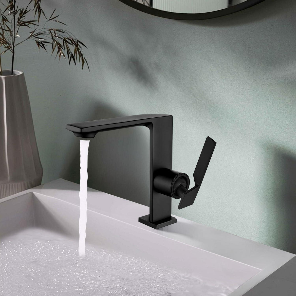 Schwarzer Einhebel-Waschtischarmatur aus Messing – Modernes Badezimmerdesign