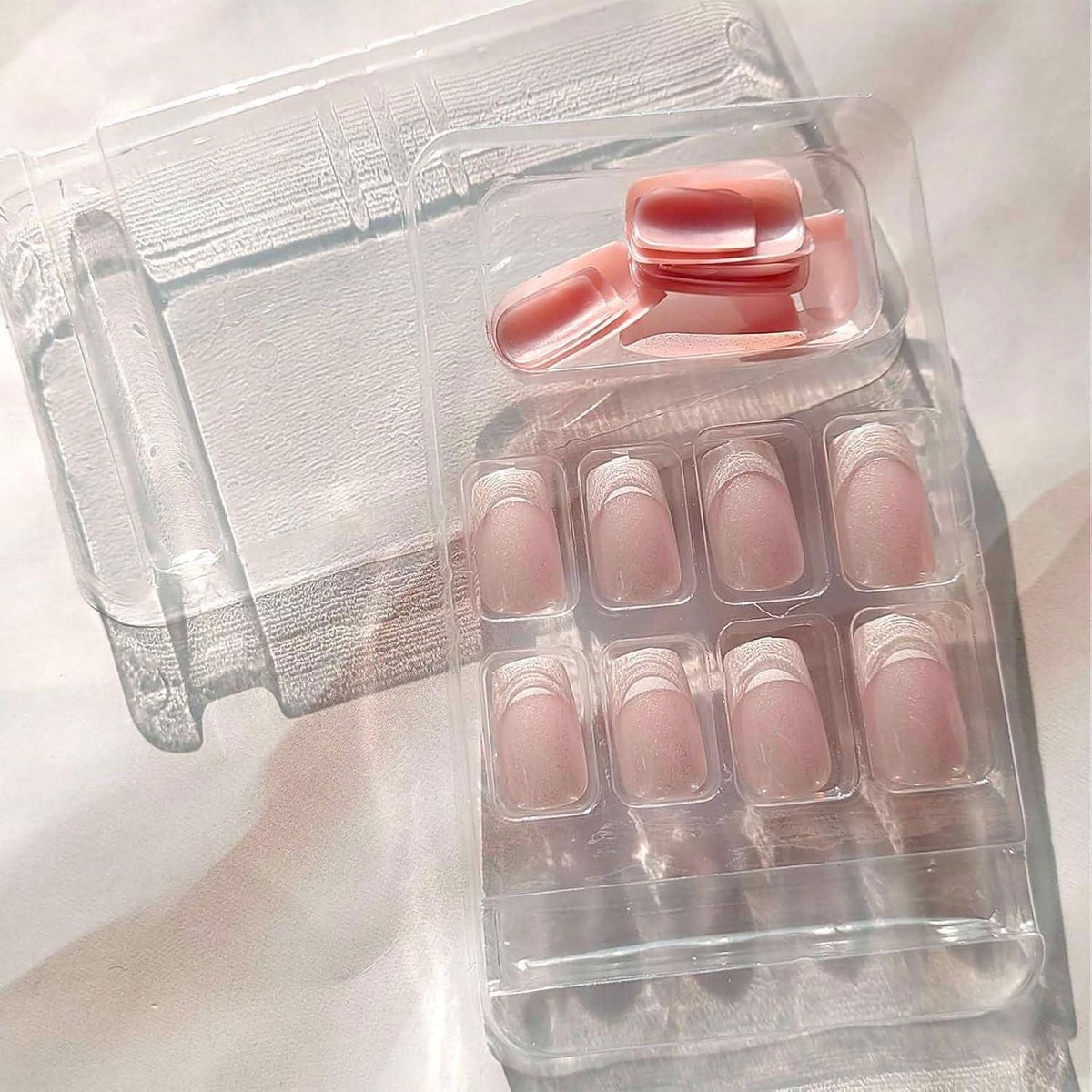 Französische Fingernägel zum Aufkleben – 24 Stück mit Jelly-Gel-Kit