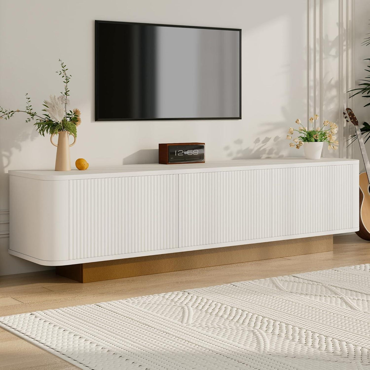 TV-Tisch mit 3 Türen – Weißes Lowboard für Wohnzimmer (170x40x47)