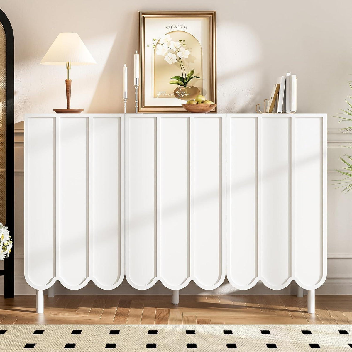 Weißes Sideboard mit Wellentüren & Rebound-Mechanismus (120x35x80)