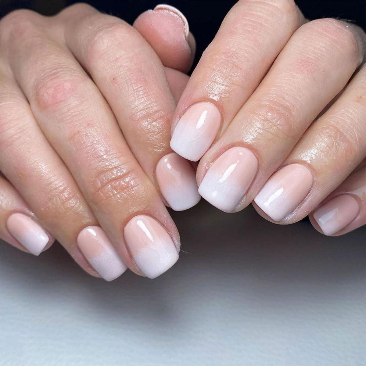 144 kurze Ombre Press-on-Nägel Weiß Pink Damen Nagelset