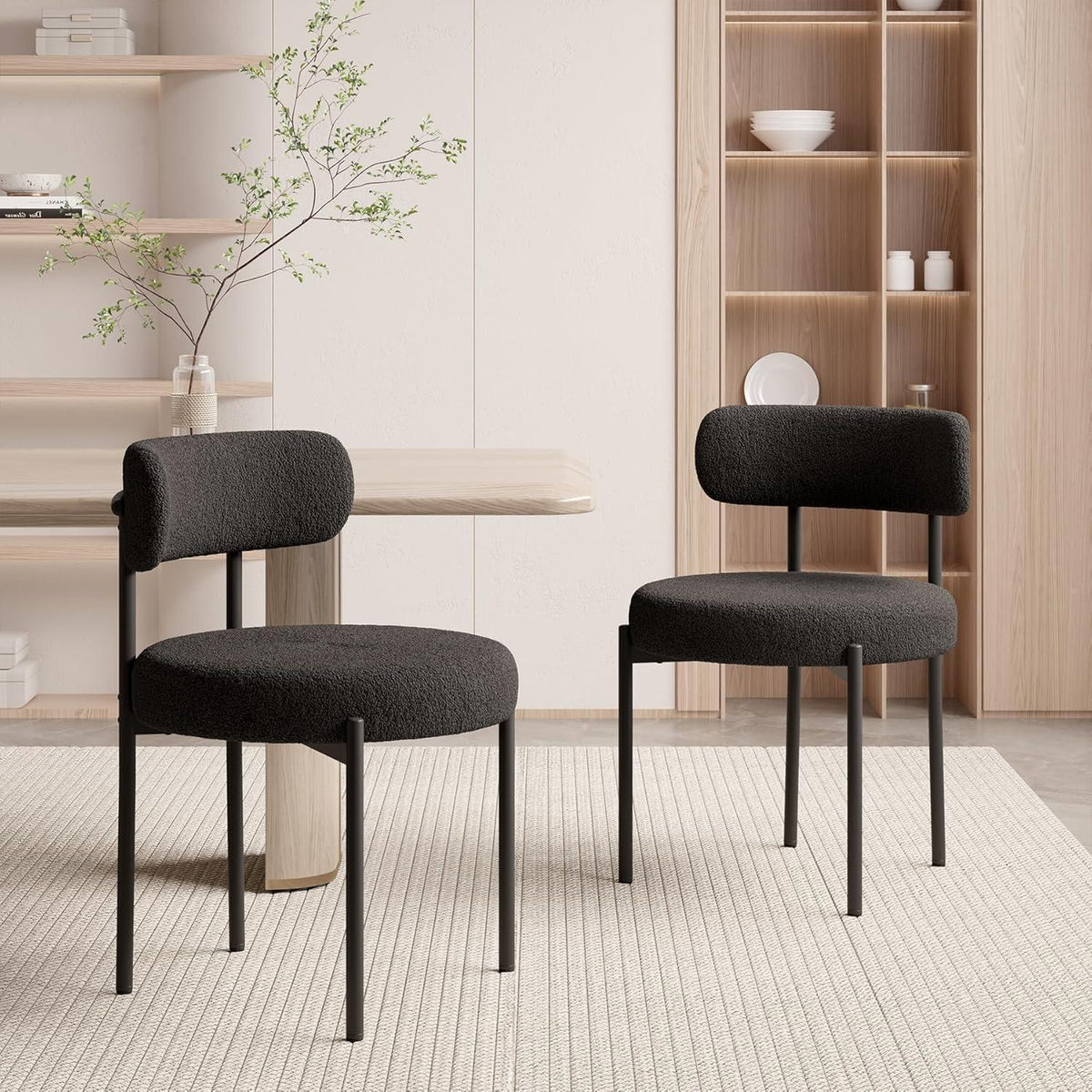 Teddy Stoff Esszimmerstühle 2er Set – Bouclé & Mid-Century Design