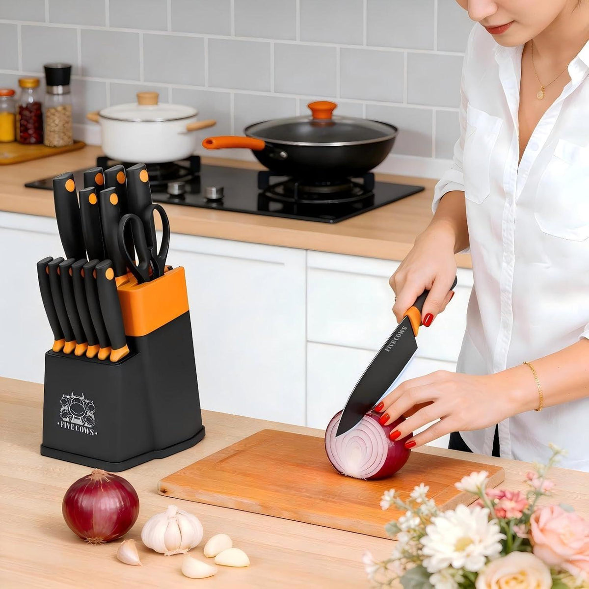 14-teiliges Küchenmesser-Set mit Messerblock & Schärfer (Orange)