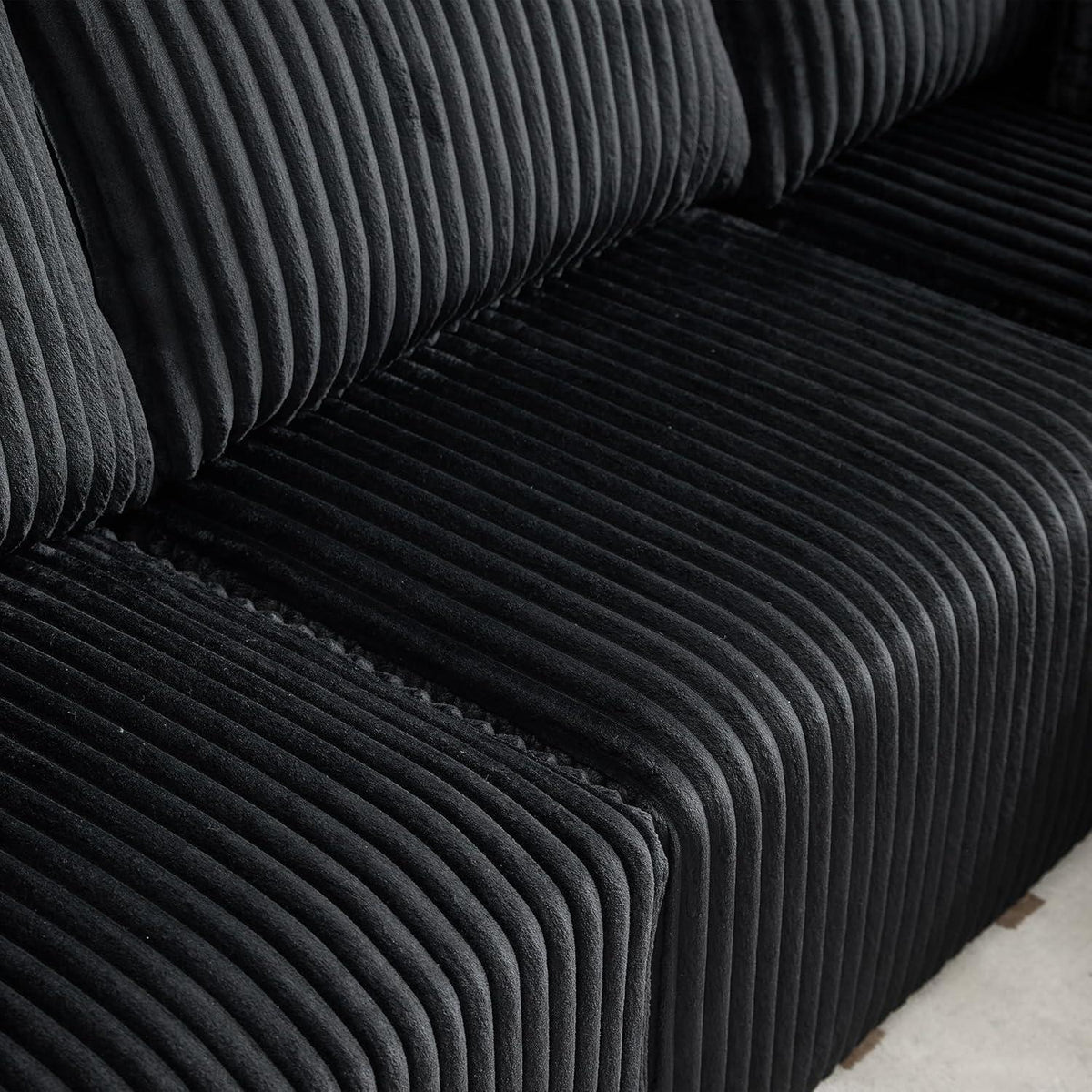 Cordo L-Form Sofa Schwarz – Eckcouch mit Getränkehaltern & Taschen