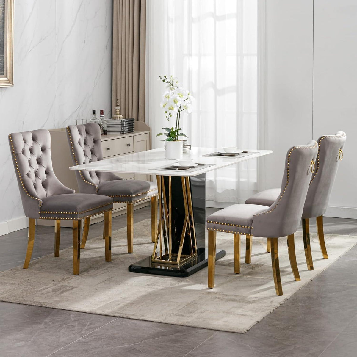 8x Samt Esszimmerstühle mit goldenen Beinen & Nieten