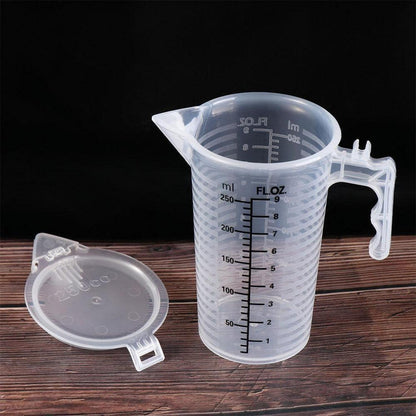 Transparenter Messbecher 250ml mit Deckel – Küchenhelfer zum Backen