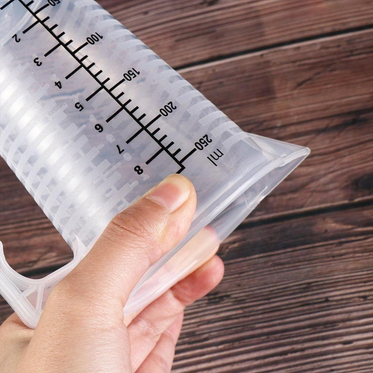 Transparenter Messbecher 250ml mit Deckel – Küchenhelfer zum Backen