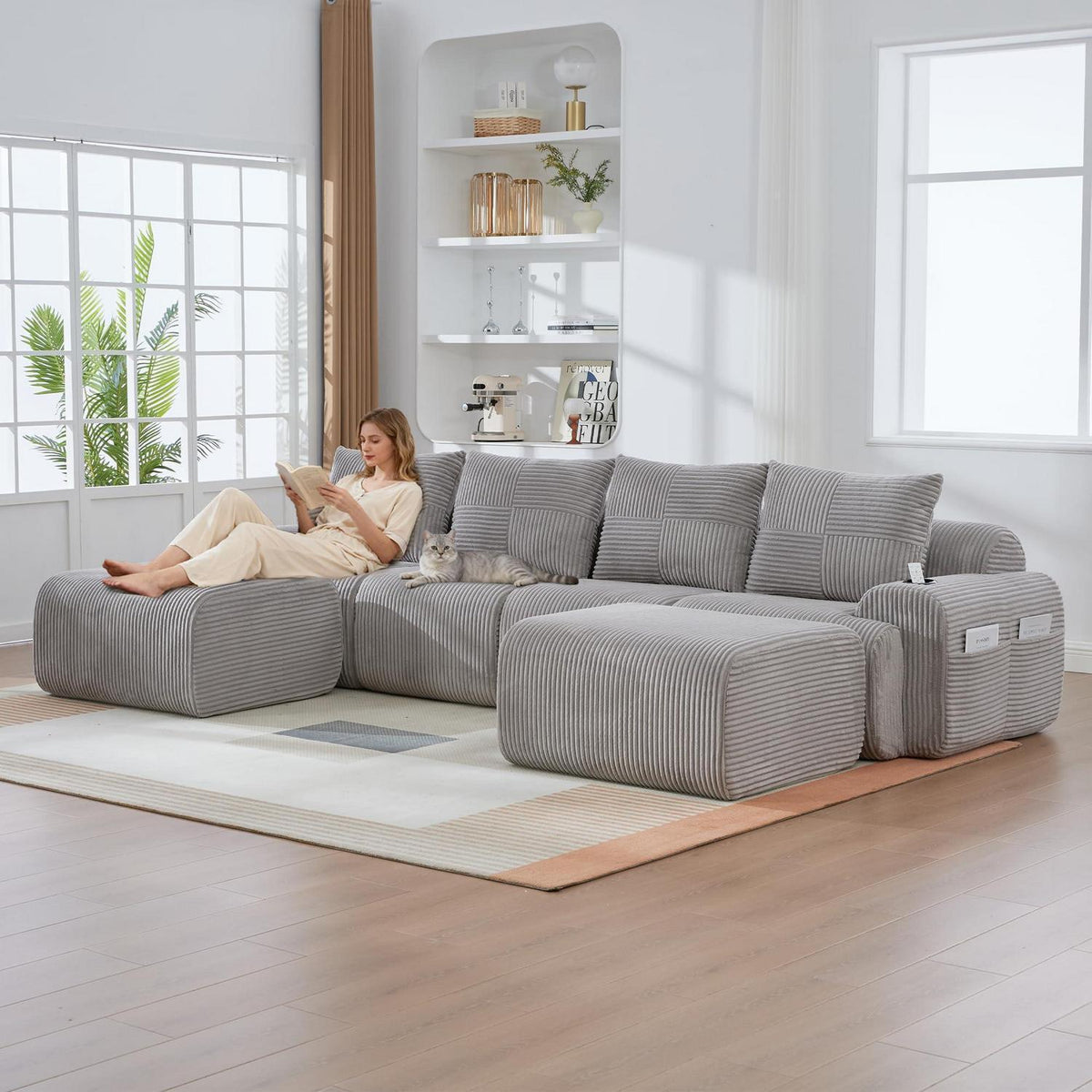 4-Sitzer Cord Sofa mit Hockern | Modular, Getränkehalter & Stauraum