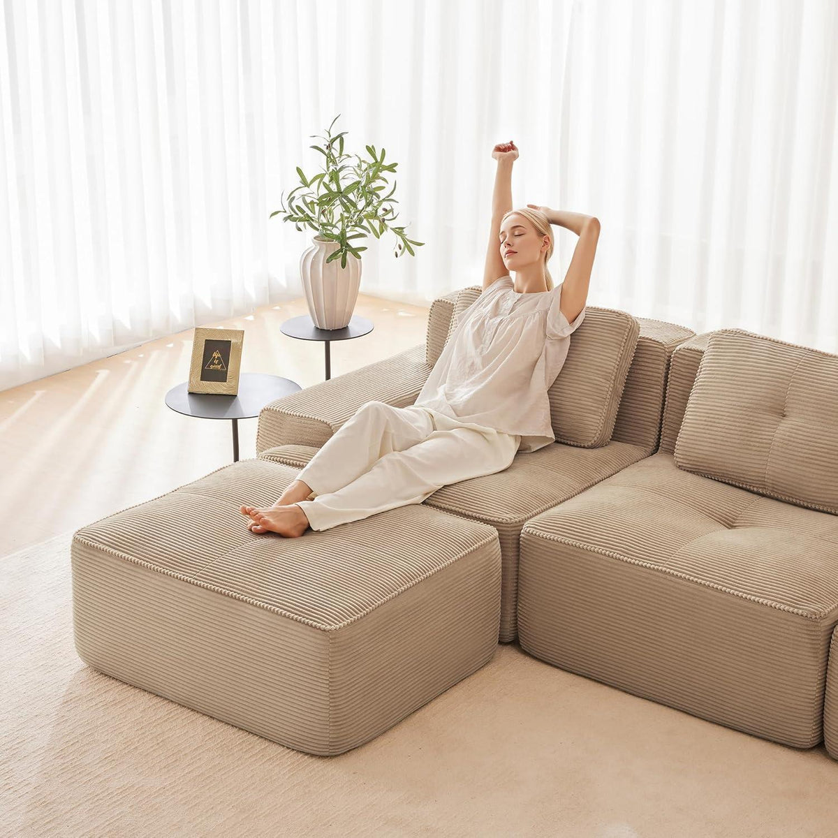 Modulares Cord Sofa 2-Sitzer + Hocker – Tiefsitz & Komfort