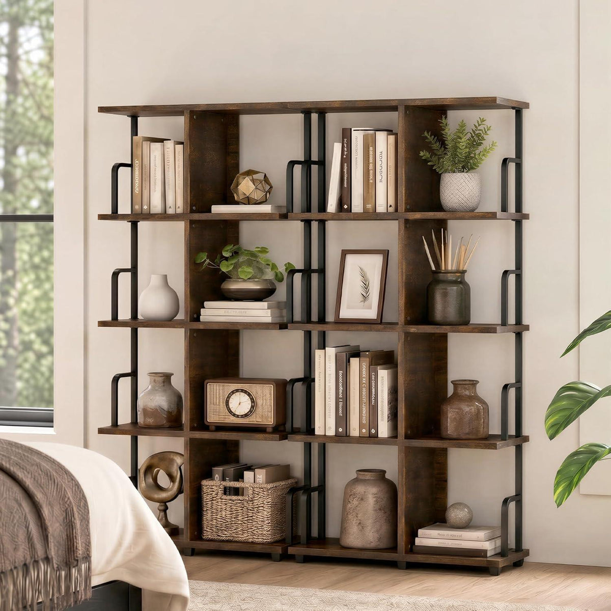 Hohes, schmales Bücherregal Industrial Style Braun Schwarz