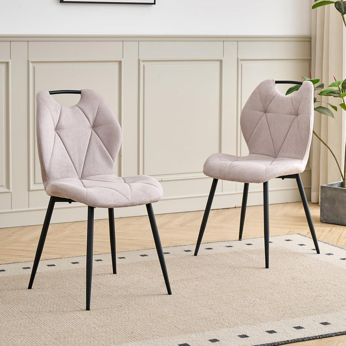 Gepolsterte Esszimmerstühle im skandinavischen Stil – Beige 2er-Set
