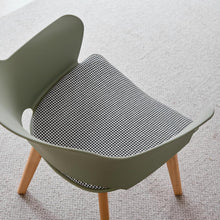Nordisches Esszimmer Set: Runder Tisch (100x100cm) + 4 Stühle