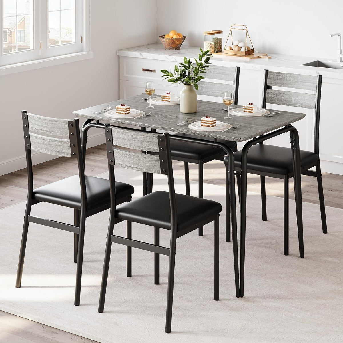 Esszimmer Set Grau – Tisch mit 4 gepolsterten Stühlen