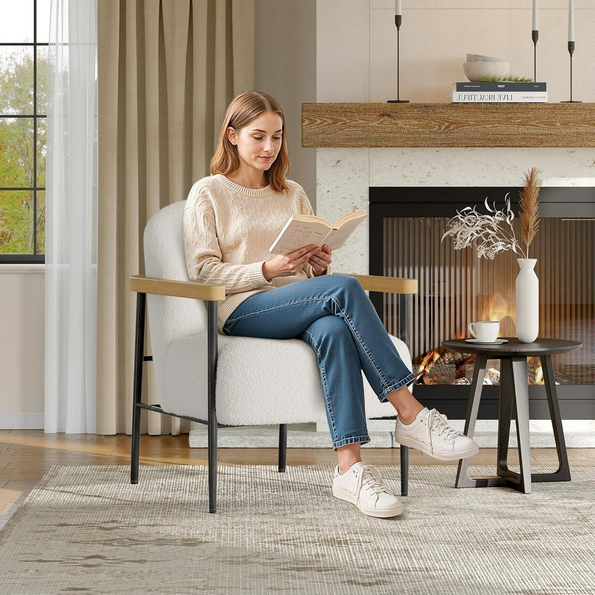 Gepolsterter Lounge-Sessel mit Teddyfleece, Weiß